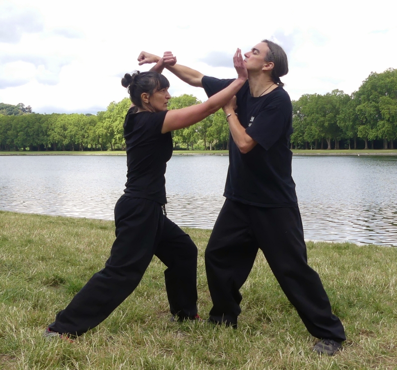 Self-defense pour femmes (Versailles)  VẠN AN PHÁI France - Kung Fu  vietnamien